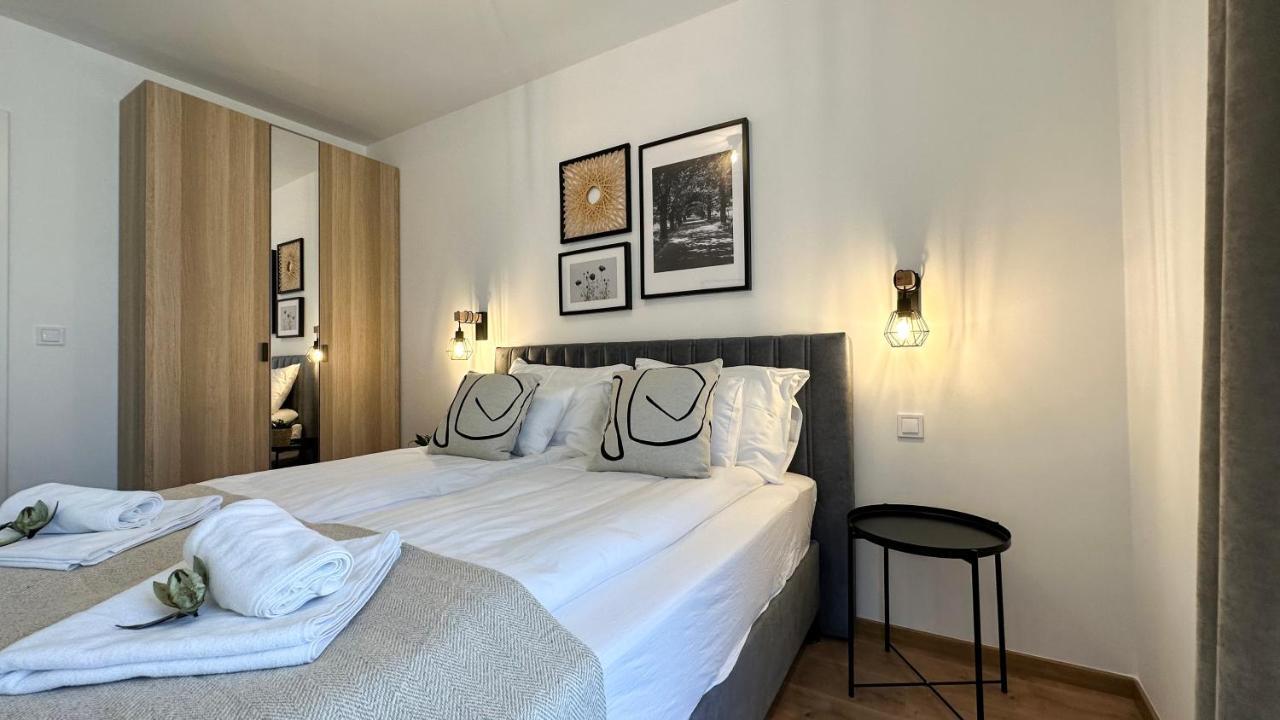 Linden Apartman 002 - Adults Only Mosonmagyaróvár المظهر الخارجي الصورة