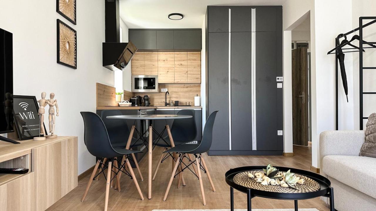 Linden Apartman 002 - Adults Only Mosonmagyaróvár المظهر الخارجي الصورة