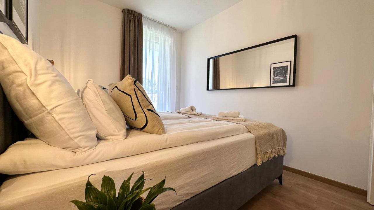 Linden Apartman 002 - Adults Only Mosonmagyaróvár المظهر الخارجي الصورة