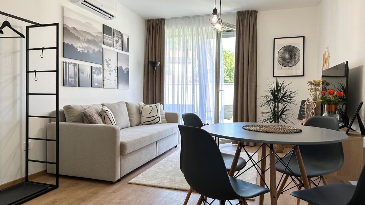 Linden Apartman 002 - Adults Only Mosonmagyaróvár المظهر الخارجي الصورة